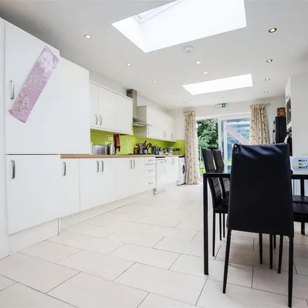 Rent this 5 bed apartment on UF in Harborne Park Road, Metchley