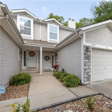 Image 1 - 1302 Northwest Hidden Ridge Court, Blue Springs, MO 64015, USA - Townhouse for sale