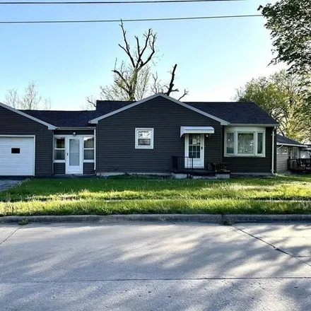 Buy this 2 bed house on 2430 Plank Road in Keokuk, IA 52632