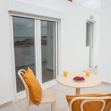 Rent this studio apartment on Travessa Latino Coelho in 2800-024 Almada, Portugal