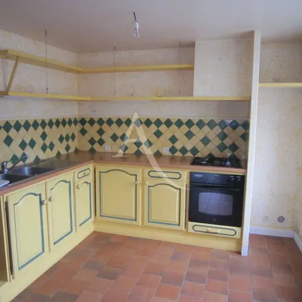 Rent this 2 bed apartment on La Grande Borne in 60330 Silly-le-Long, France