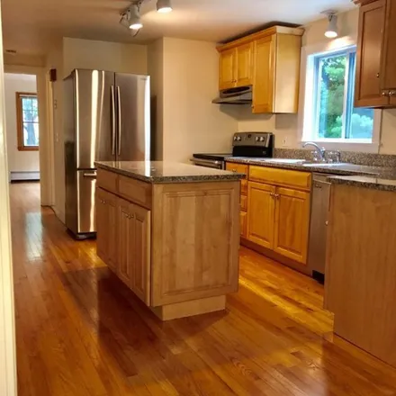 Rent this 4 bed apartment on 6 Owings Stone Road in Barrington, RI 02806