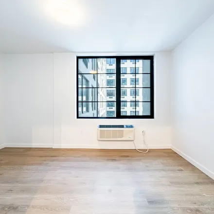 Image 5 - 92 Alexander Avenue, New York, NY 10454, USA - Apartment for rent