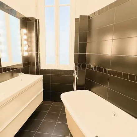 Rent this 7 bed apartment on Pelouse de Saint-Cloud in Chemin de Ceinture du Lac Supérieur, 75016 Paris
