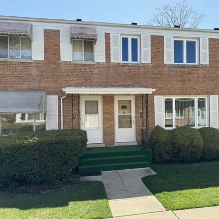 Rent this 3 bed house on 726 North Western Avenue in Park Ridge, IL 60068