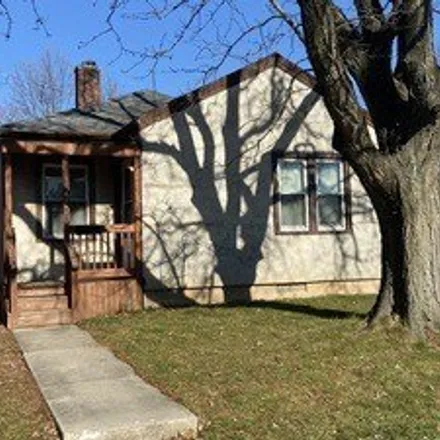 Rent this 2 bed house on 427 10th Place in LaSalle, IL 61301
