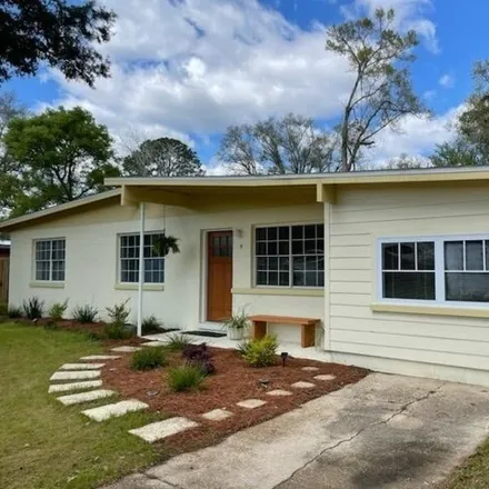 Buy this 4 bed house on 40 Edgemont Drive in Escambia County, FL 32506