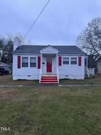 Buy this 2 bed house on 418 North Kildee Street in Clayton, NC 27520
