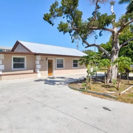 Buy this 4 bed house on 3824 18th Street West in South Bradenton, FL 34205