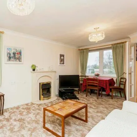 Image 4 - Reading Room, Blackbridge Lane, Horsham, RH12 1TX, United Kingdom - Apartment for sale