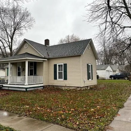 Buy this 2 bed house on 652 East High Street in Monticello, IL 61856