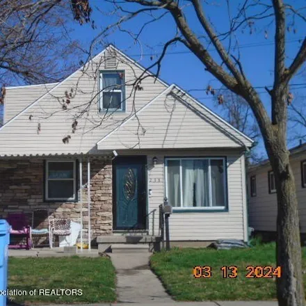 Buy this 4 bed house on 249 Mosley Avenue in Lansing, MI 48906