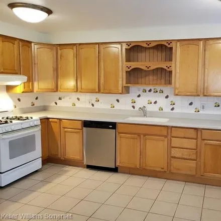 Image 7 - 43040 Penny Drive, Sterling Heights, MI 48314, USA - House for sale