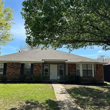 Rent this 3 bed house on 700 Whitewing Drive in Mesquite, TX 75150