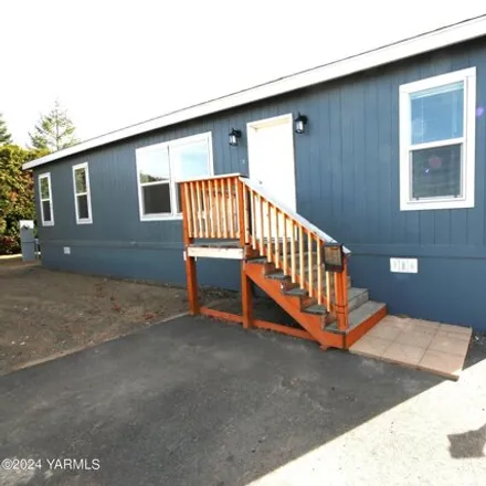 Buy this studio apartment on unnamed road in Yakima, WA 98902