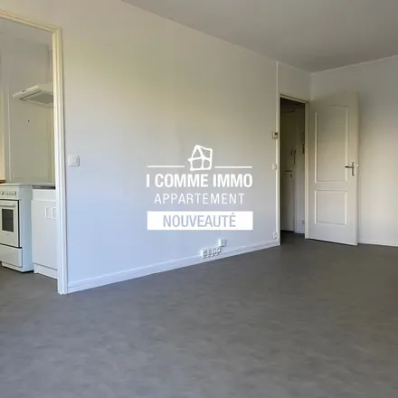 Rent this 1 bed apartment on 98 Rue Decrombecque in 62300 Lens, France