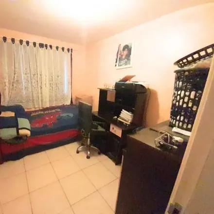 Buy this 2 bed apartment on Rua Carubinha in Jardim Maria Duarte, São Paulo - SP