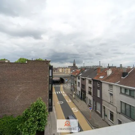 Rent this 2 bed apartment on Zwijnaardsesteenweg 196;196A-196D in 9000 Ghent, Belgium