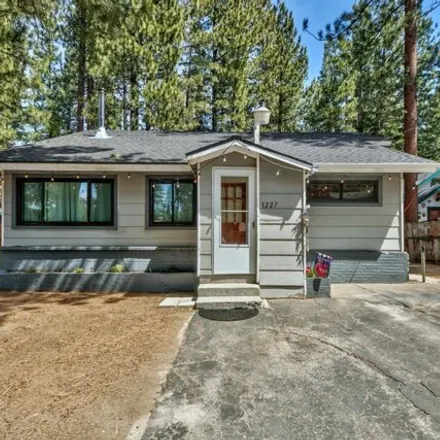 Image 2 - 1539 Margaret Avenue, Tahoe Valley, South Lake Tahoe, CA 96150, USA - House for sale