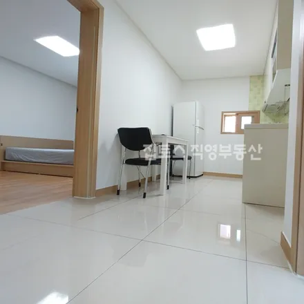Rent this 2 bed apartment on 서울특별시 서초구 반포동 731-24