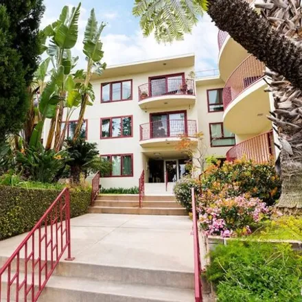 Buy this 1 bed condo on 3445 Huxley Street in Los Angeles, CA 90027