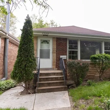 Buy this 2 bed house on 2526 West Fitch Avenue in Chicago, IL 60645