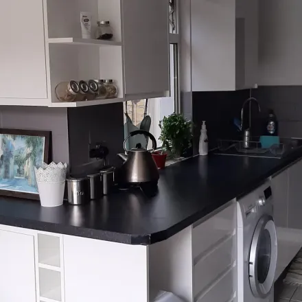 Rent this 3 bed apartment on Osborne Road in London, E10 5NA