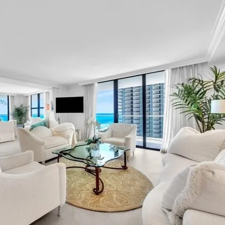 Image 1 - Sea View Hotel, 9909 Collins Avenue, Bal Harbour Village, Miami-Dade County, FL 33154, USA - Condo for sale