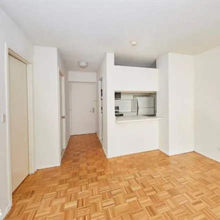 Image 6 - 250 EAST 40TH STREET 3C in New York - Apartment for sale