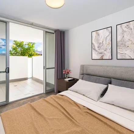 Rent this 1 bed apartment on 26 Mollison Street in West End QLD 4101, Australia