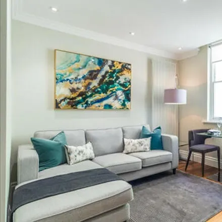Rent this 1 bed apartment on Garden House in 86-92 Kensington Gardens Square, London