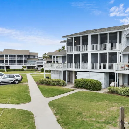 Buy this 4 bed condo on 671 Norris Drive in Litchfield Beach, Georgetown County