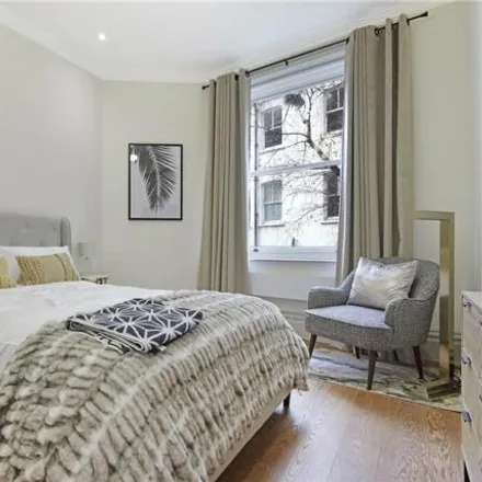 Image 3 - Washington House, 20 Basil Street, London, SW3 1BA, United Kingdom - Room for rent