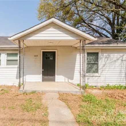 Rent this 2 bed house on 1789 Ray Street in Jenkins Heights, Gastonia