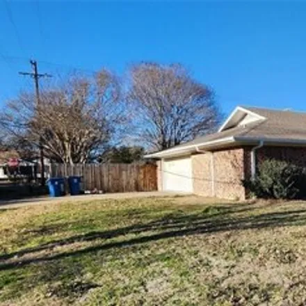Image 2 - 946 Hinchcliff Road, Mexia, TX 76667, USA - House for sale