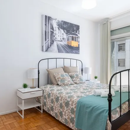 Rent this 1 bed apartment on BrincoStar in Rua do Bonjardim, 4000-126 Porto