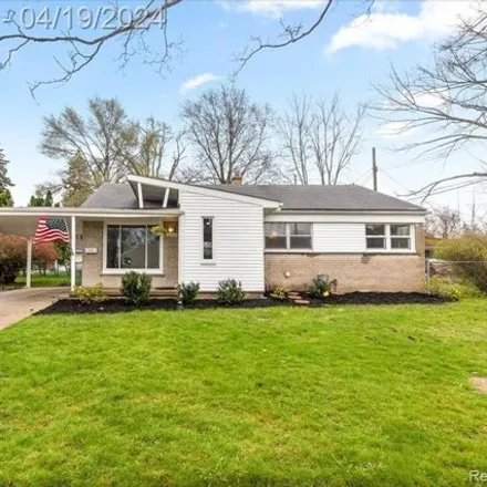 Buy this 3 bed house on 29515 McIntyre Street in Livonia, MI 48150