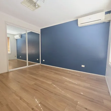 Image 2 - Batts Place, Emerald QLD 4720, Australia - Apartment for rent