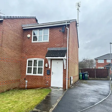 Rent this 2 bed duplex on Traynor Close in Middleton, M24 5DU
