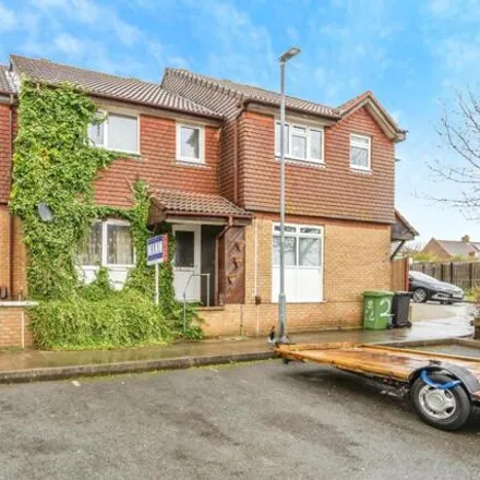 Buy this 3 bed townhouse on Tunstall Road in Portsmouth, PO6 3RT