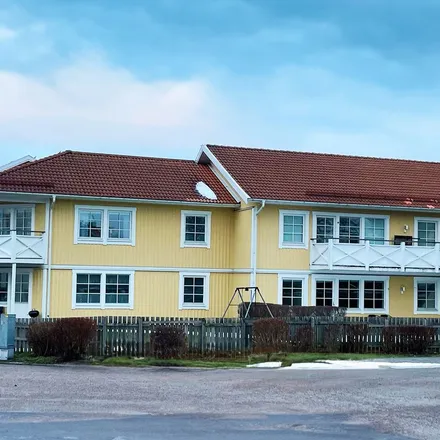 Rent this 3 bed apartment on Coop Folkparksvägen in Folkparksvägen 54, 593 36 Västervik