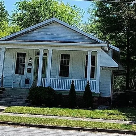 Buy this 2 bed house on 3919 King Street in Portsmouth, VA 23707