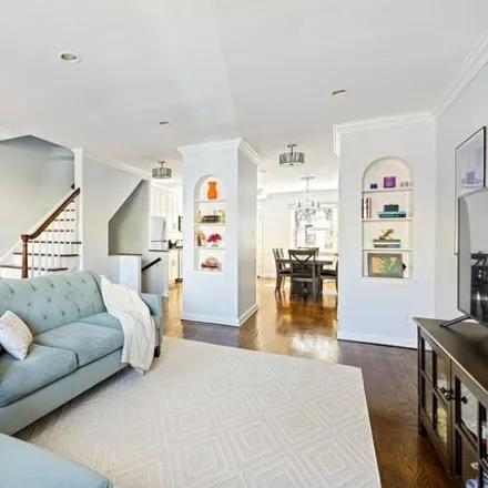 Image 3 - 356 97th Street, New York, NY 11209, USA - Townhouse for sale