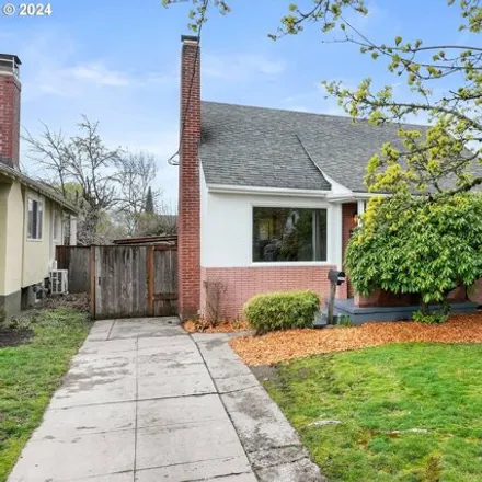 Buy this 3 bed house on 2717 Southeast 70th Avenue in Portland, OR 97206
