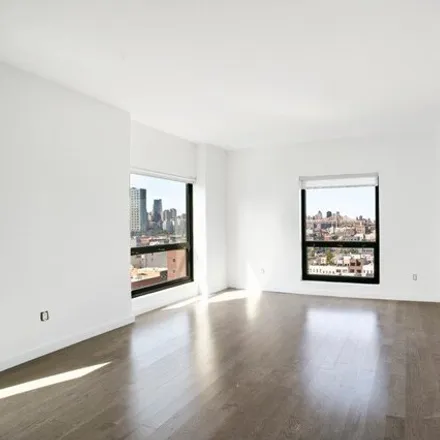 Image 2 - Hunters Landing, 11-39 49th Avenue, New York, NY 11101, USA - Apartment for rent