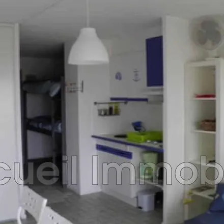Image 5 - Maë Méli, Quai Colbert, 30240 Le Grau-du-Roi, France - Apartment for rent
