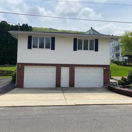 Buy this 2 bed house on 177 East Mill Street in Nesquehoning, Carbon County