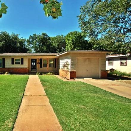 Rent this 3 bed house on 4007 38th Street in Lubbock, TX 79413