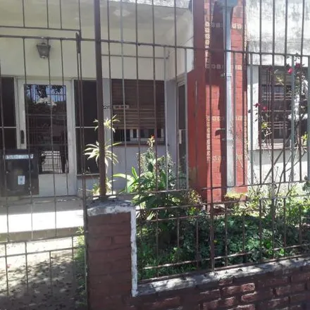 Buy this studio apartment on Madres de Plaza de Mayo 722 in Quilmes Este, 1879 Quilmes