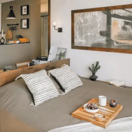 Rent this studio apartment on 125 Rue des Dames in 75017 Paris, France